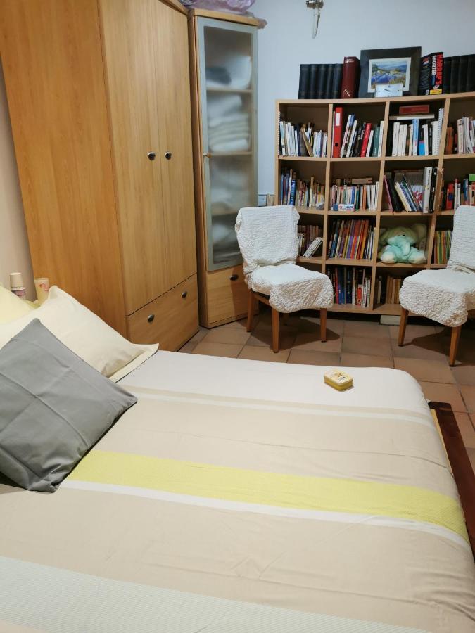 Appartement En Sous Sol De Villa Avec Acces Jardin Et Piscine Marseille Kültér fotó