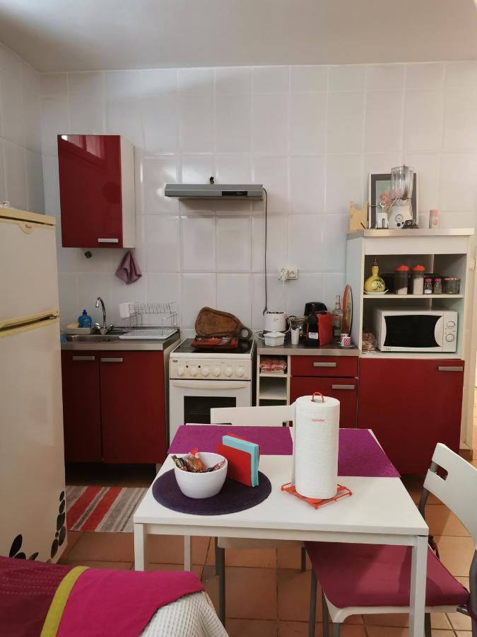 Appartement En Sous Sol De Villa Avec Acces Jardin Et Piscine Marseille Kültér fotó