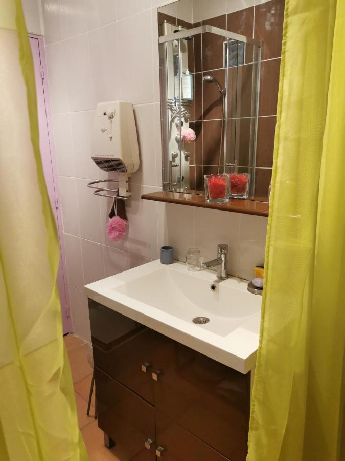 Appartement En Sous Sol De Villa Avec Acces Jardin Et Piscine Marseille Kültér fotó