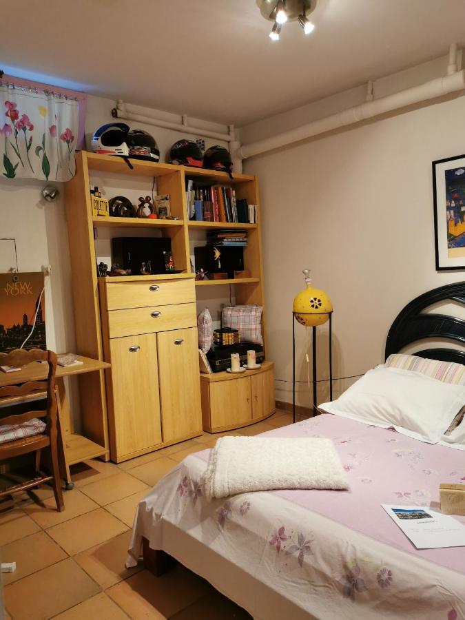 Appartement En Sous Sol De Villa Avec Acces Jardin Et Piscine Marseille Kültér fotó