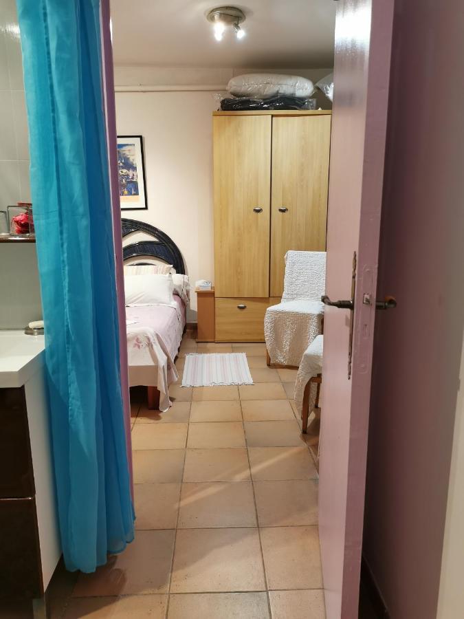Appartement En Sous Sol De Villa Avec Acces Jardin Et Piscine Marseille Kültér fotó