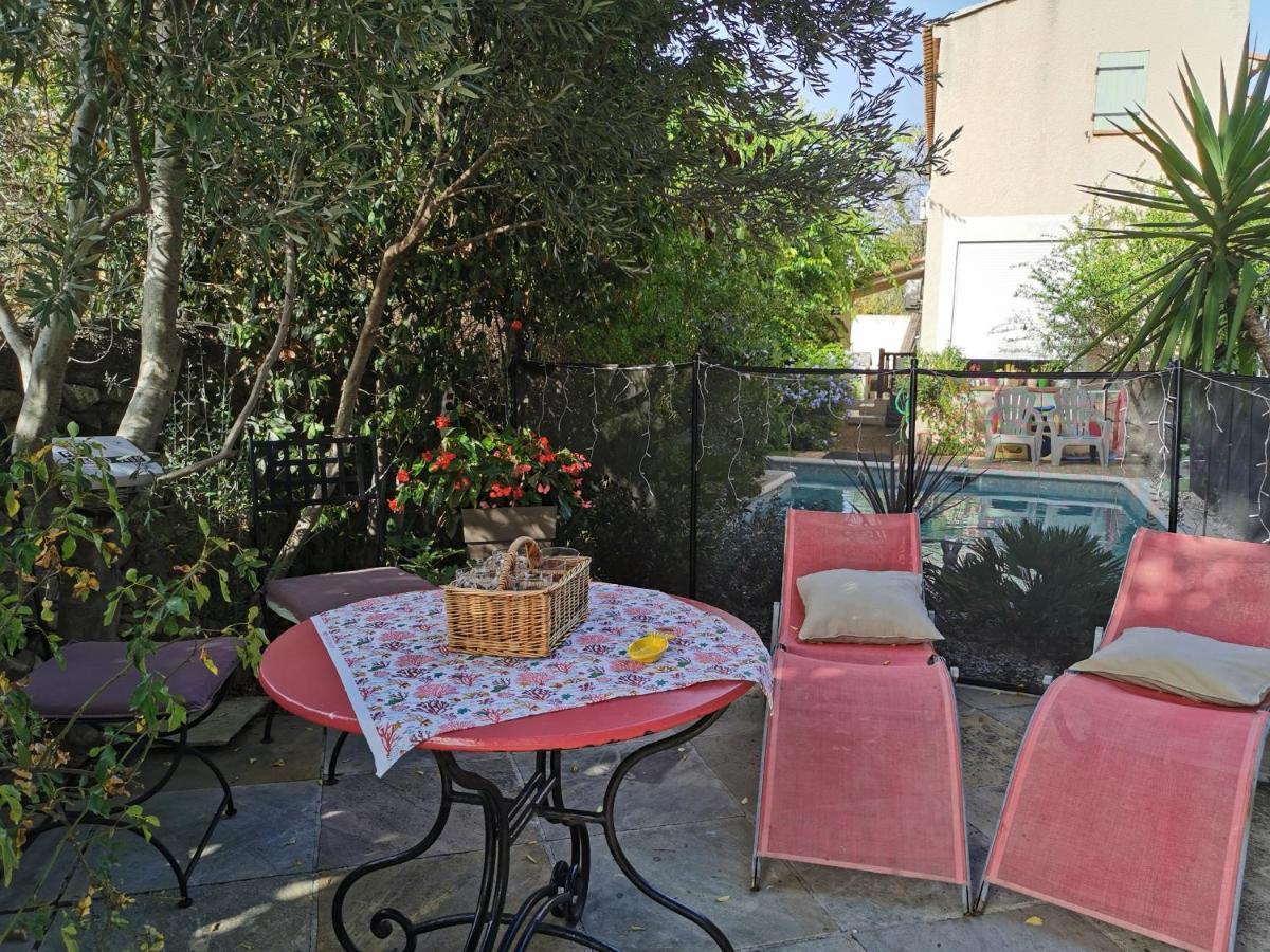 Appartement En Sous Sol De Villa Avec Acces Jardin Et Piscine Marseille Kültér fotó